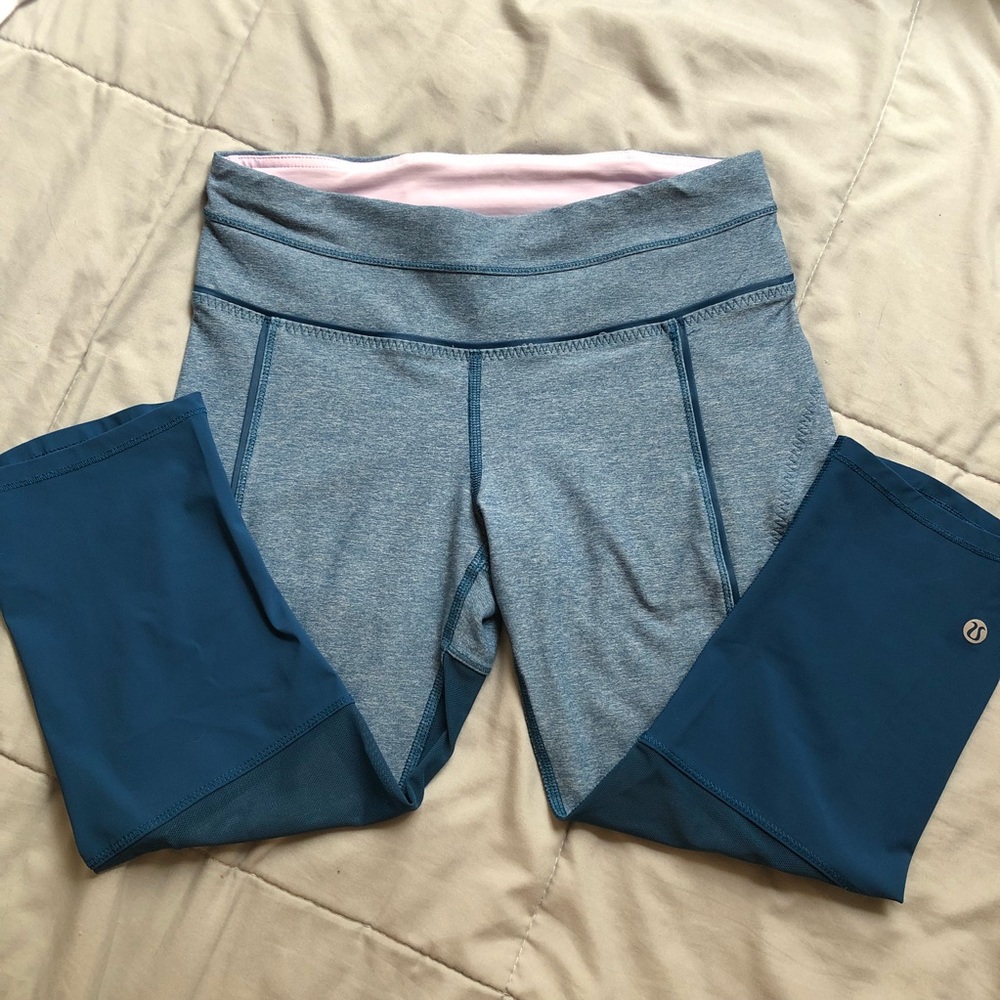Lululemon Teal Capri Mesh Panel Leggings